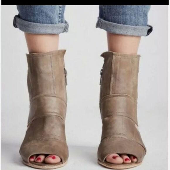 FREE PEOPLE EFFIE BLOCK HEEL TAUPE LEATHER ANKLE BOOTS WOMEN'S EUR 38 US 7.5. - Picture 2 of 12